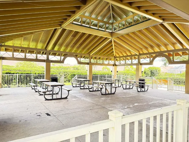 Fox Wood community pavillion