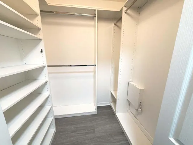 master walk-in right