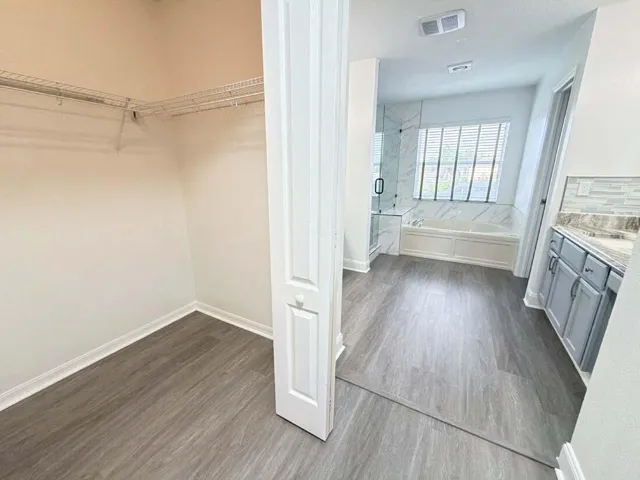 en suite walk-in 2