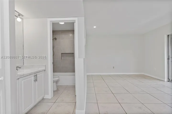 Suite with walking closet and private balconey