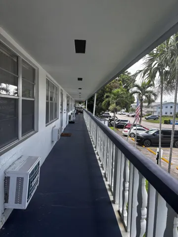 FRONT WALKWAY