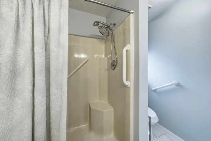 25-web-or-mls-6644-picante-cir