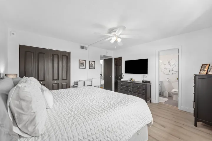 020-806Southeast7thStreet-408-DeerfieldB