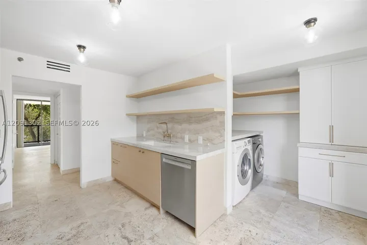 2575 S Bayshore Dr 4a, Miami, Florida 33133