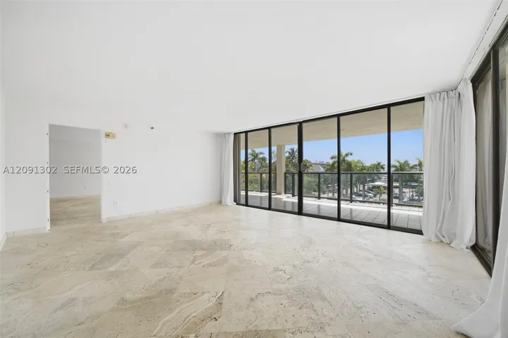 2575 S Bayshore Dr 4a, Miami, Florida 33133