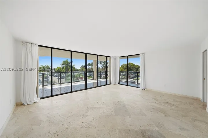 2575 S Bayshore Dr 4a, Miami, Florida 33133