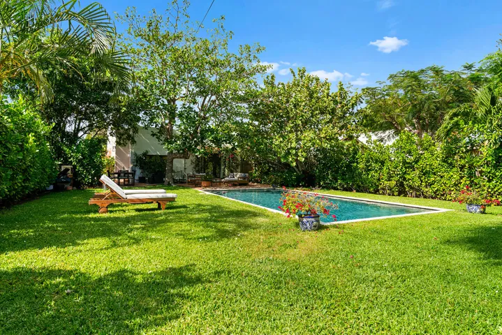 520-28TH-ST-33407-039
