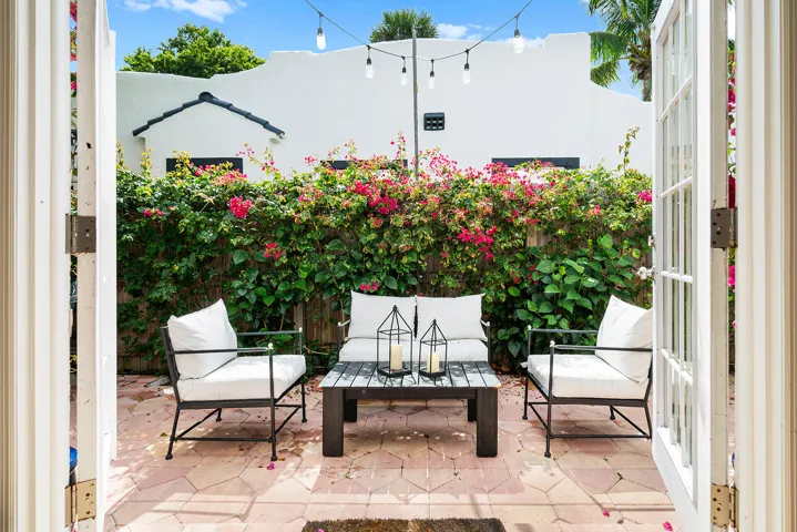 520-28TH-ST-33407-032