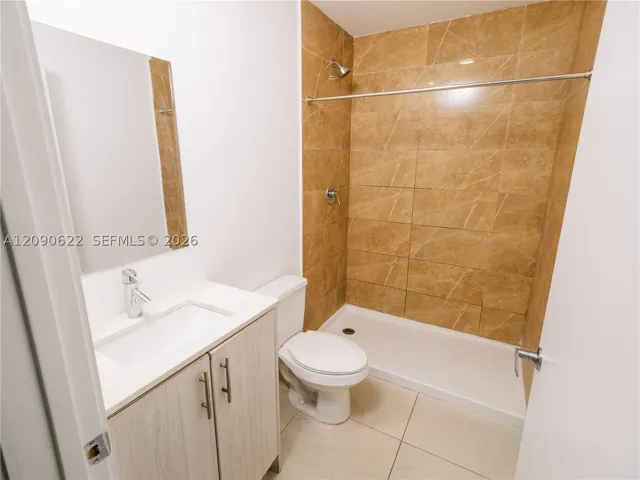 first floor bed room bathroom