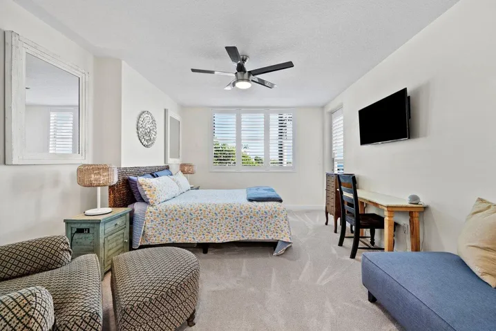 024-2700NFederalHighway-BoyntonBeach-FL-