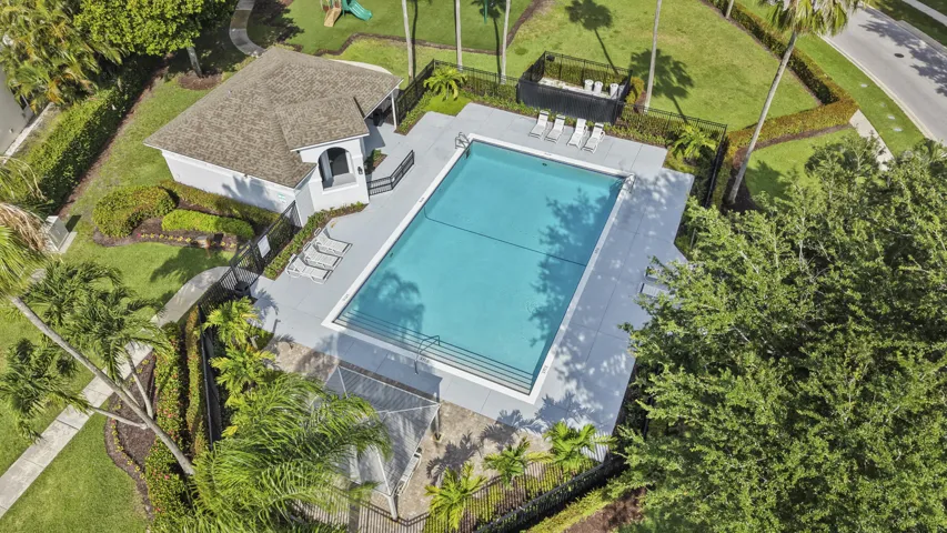 35_boynton beach + cinnabar - pool 02