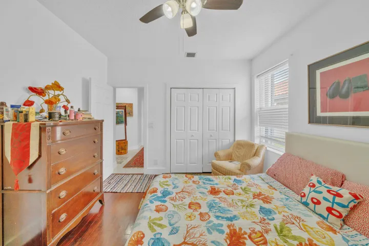 11 Guest Bedroom A (2)