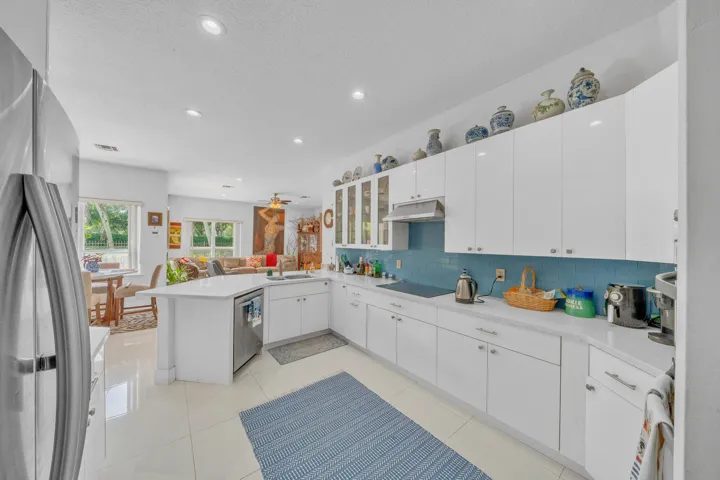 16 Kitchen (4)