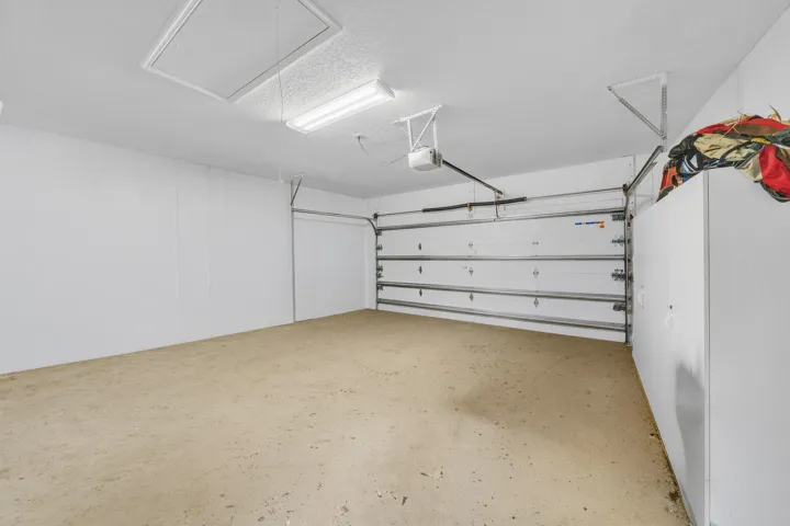 25 Garage