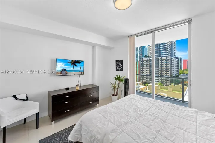 79 Sw 12 St 1202-s, Miami, Florida 33130