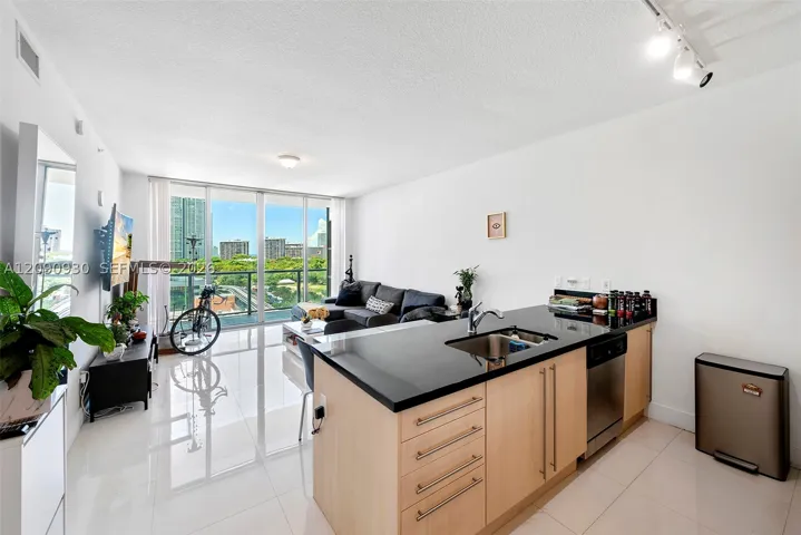 79 Sw 12 St 1202-s, Miami, Florida 33130
