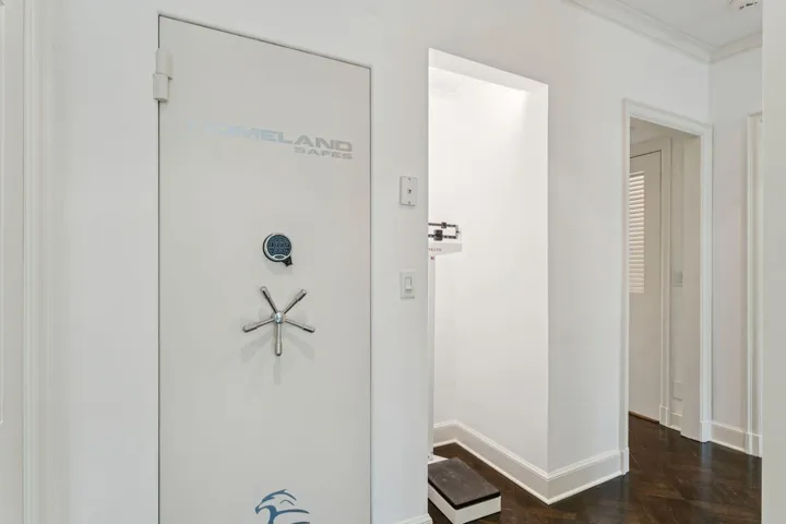 425 Worth Ave Palm Beach FL 44