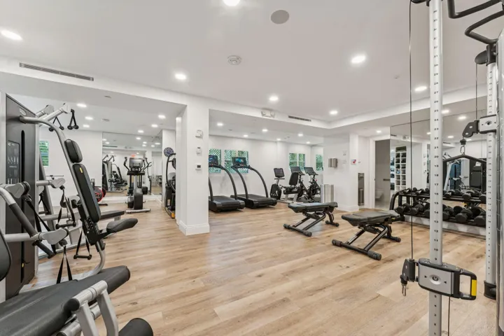 425 Worth Ave Palm Beach FL 50