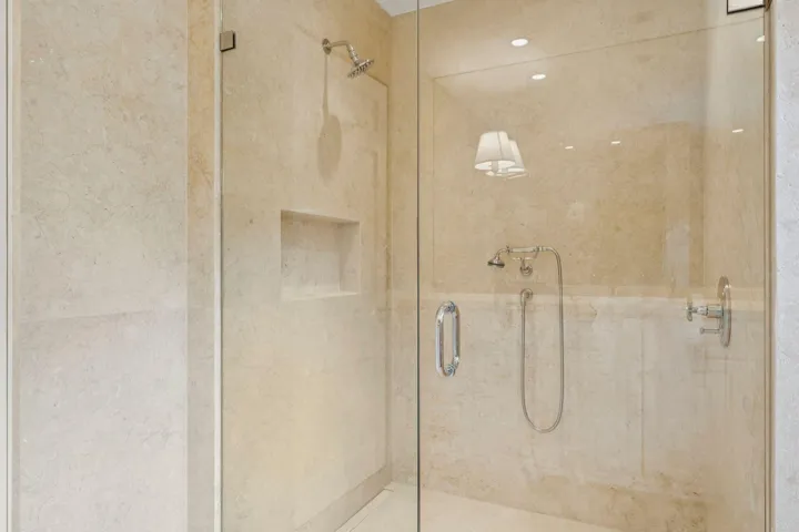 425 Worth Ave Palm Beach FL 40