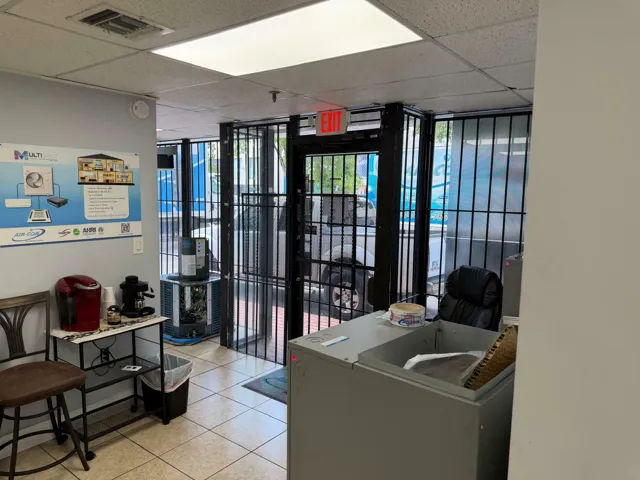 7108 NW 50th St_10