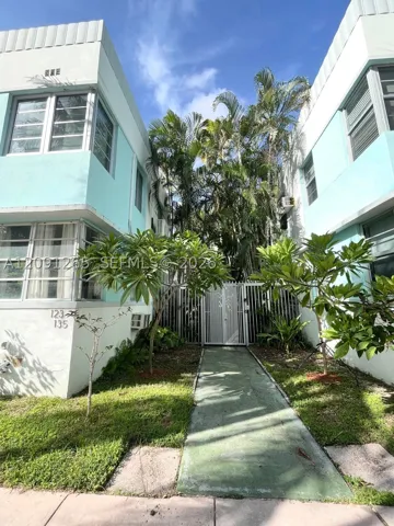 Third Street Entry