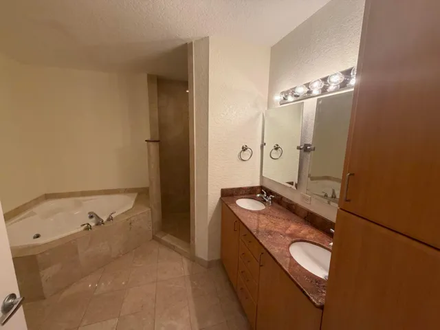 bath mstr