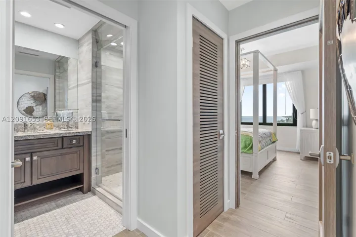 201 Crandon Blvd 739, Key Biscayne, Florida 33149