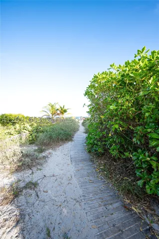 201 Crandon Blvd 739, Key Biscayne, Florida 33149