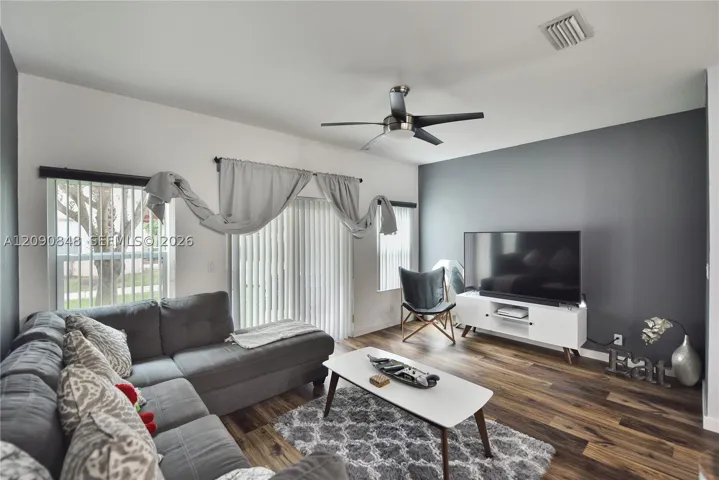 3356 Nw 29th Ct, Lauderdale Lakes, Florida 33311