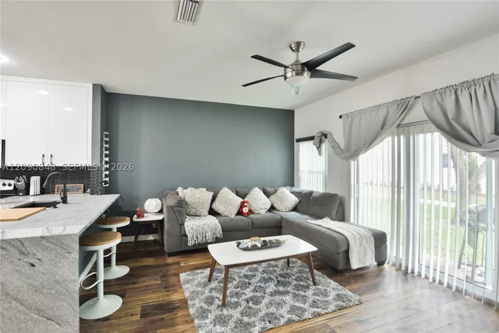 3356 Nw 29th Ct, Lauderdale Lakes, Florida 33311