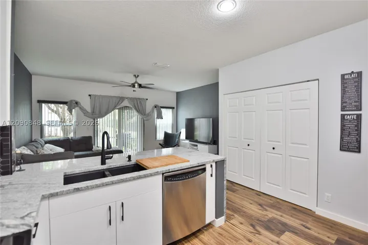 3356 Nw 29th Ct, Lauderdale Lakes, Florida 33311