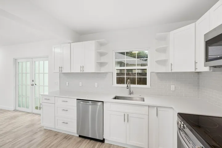 33-web-or-mls-5203_N_Flagler_Dr_07539