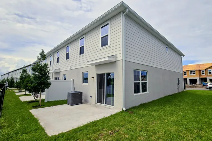 exterior/back corner