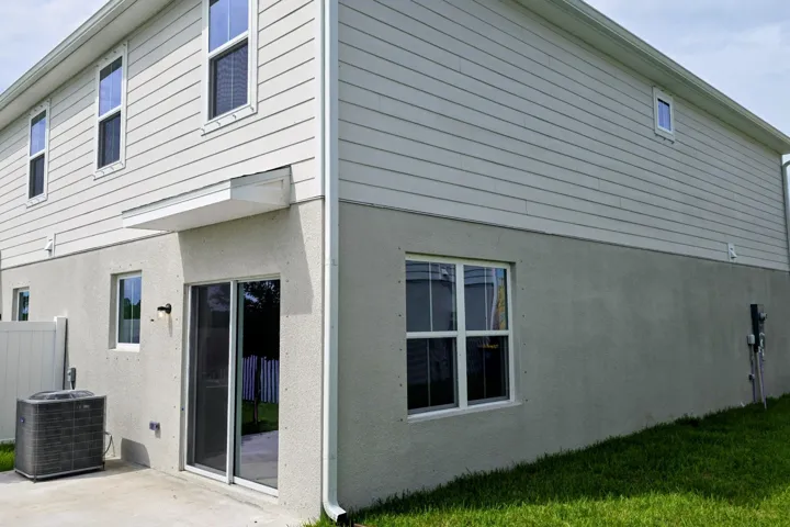 exterior/back corner