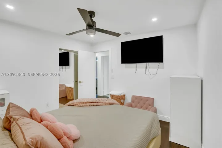 Bedroom