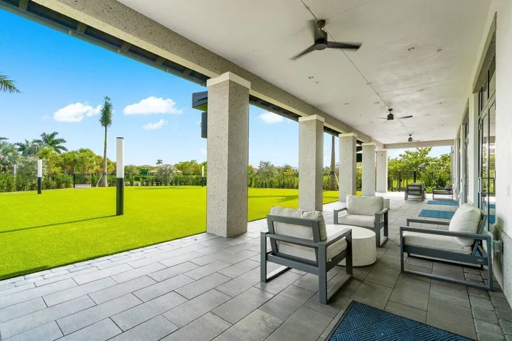 047-16310OakviewDrive-Westlake-FL-33470-