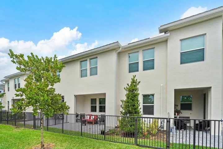 032-16310OakviewDrive-Westlake-FL-33470-