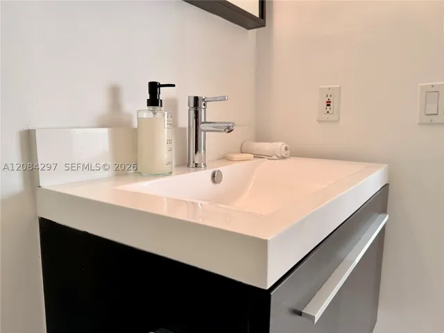 2nd Bathroom