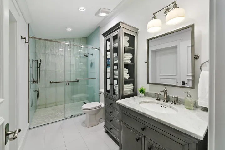 Full Bath 3 to Office