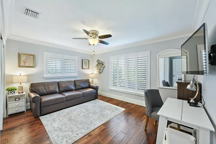 Bedroom 5 Seating