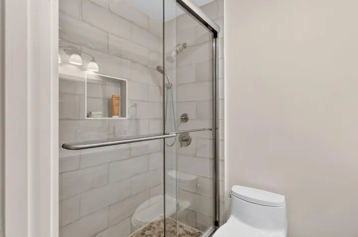 18449 2ND BATH 3