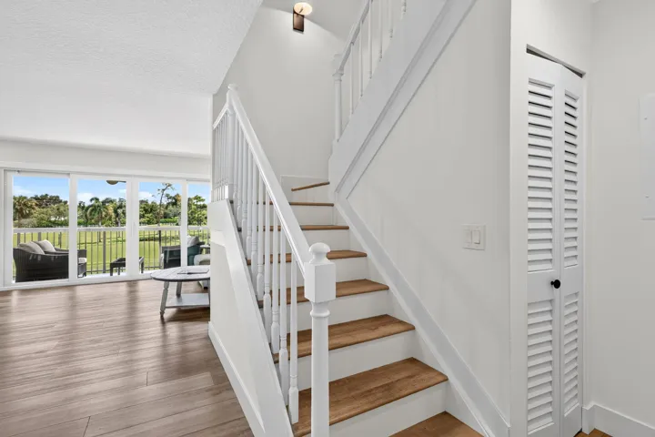 18449 STAIRCASE