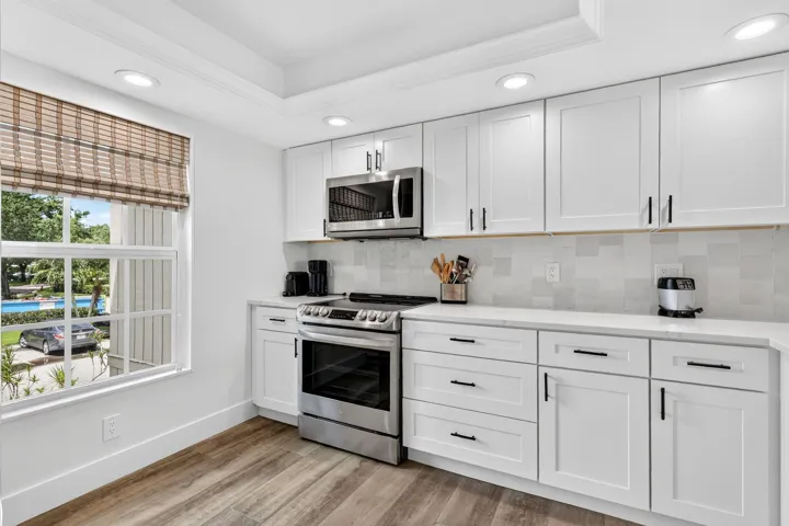 18449 KITCHEN 1