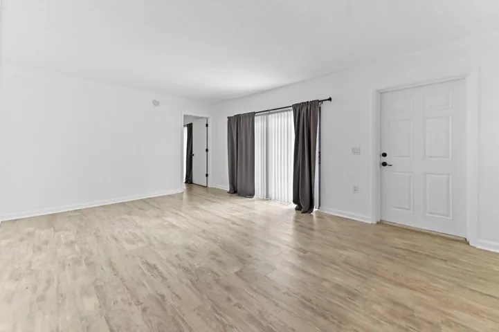 05 Living room 02