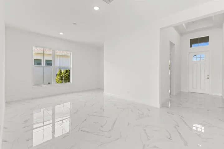 10-BonusRoomDiningRoom