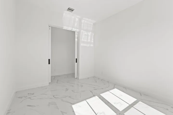 26-FlexRoom
