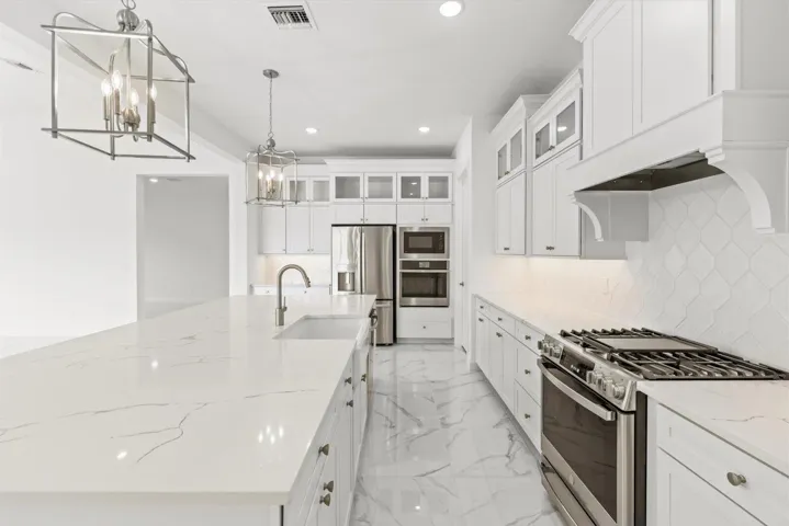 22-KitchenCabIsland