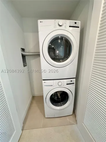 W/D Closet
