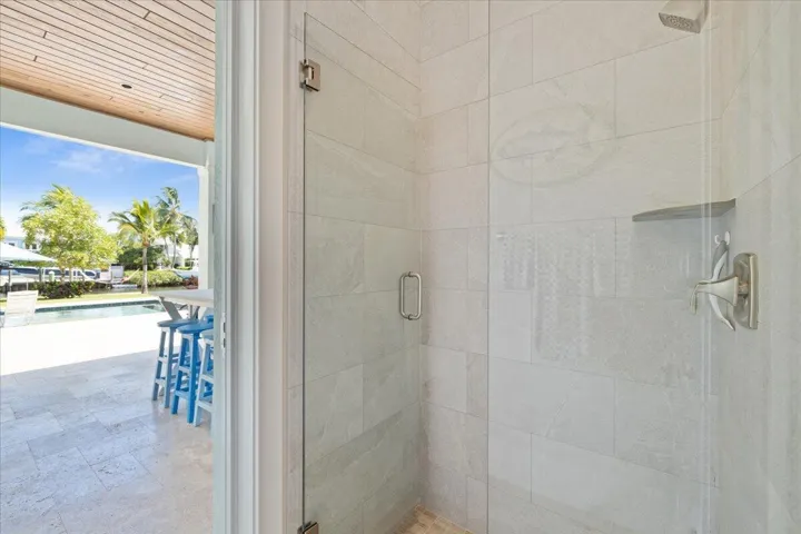 Beautiful Cabana Bathroom