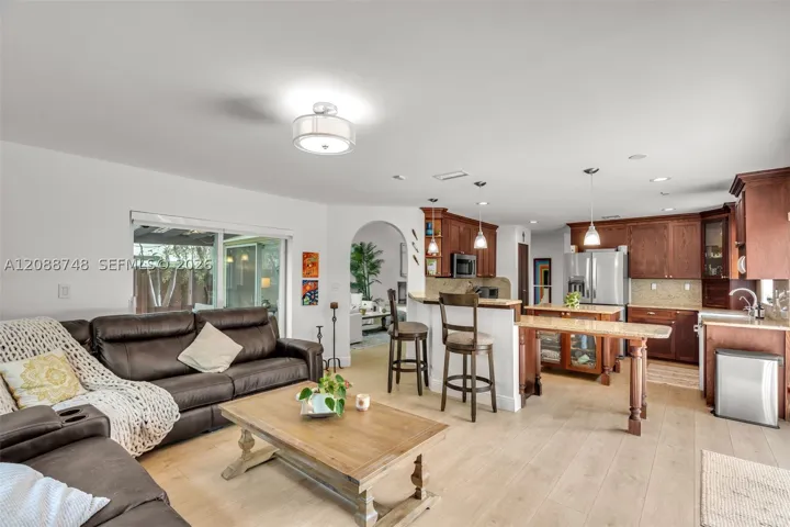 5380 Nw 113th Pl, Doral, Florida 33178